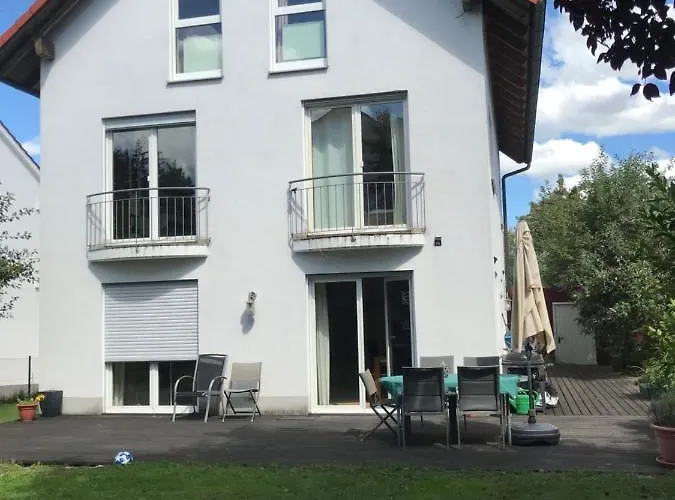 House With Castle View & Art Privat bolig *